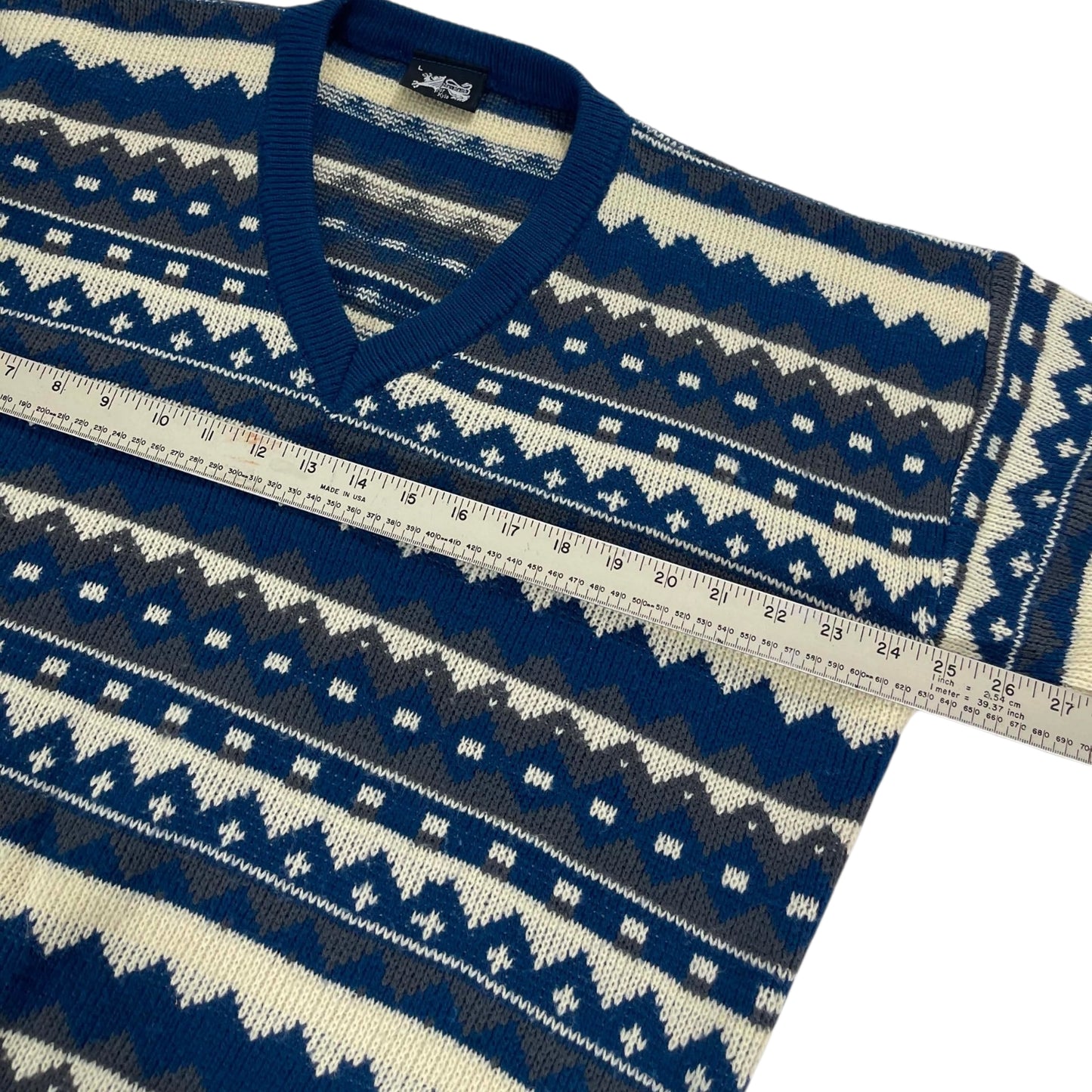 90S BLUE & CREAM GEOMETRIC V-NECK (L)