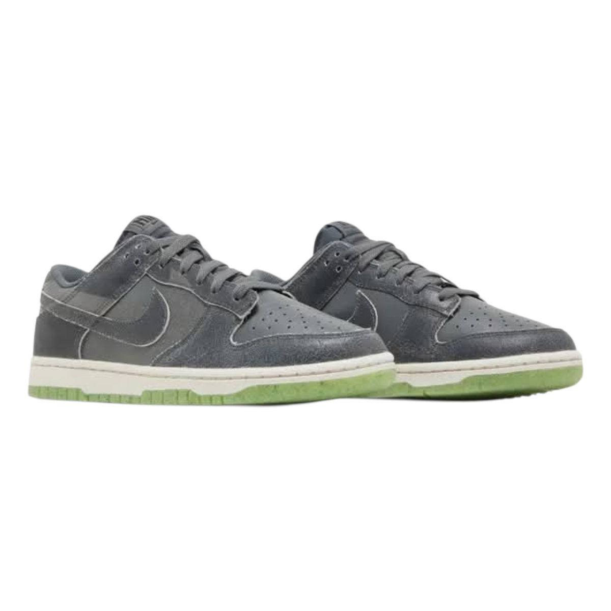 NIKE DUNK LOW HALLOWEEN GLOW IN THE DARK (7Y)
