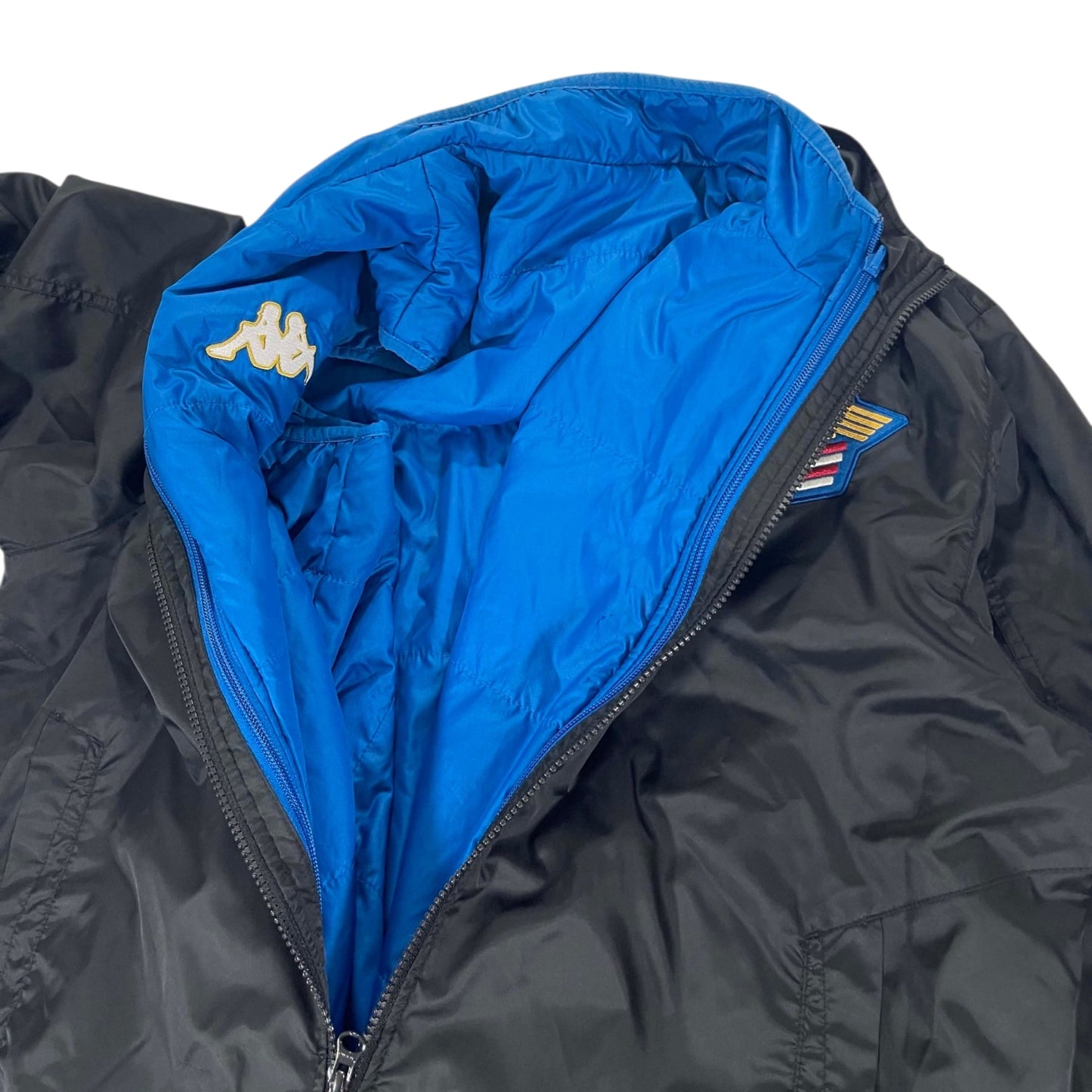 VINTAGE 2 IN 1 KAPPA REVERSIBLE BLUE AND BLACK PUFFER JACKET (L)