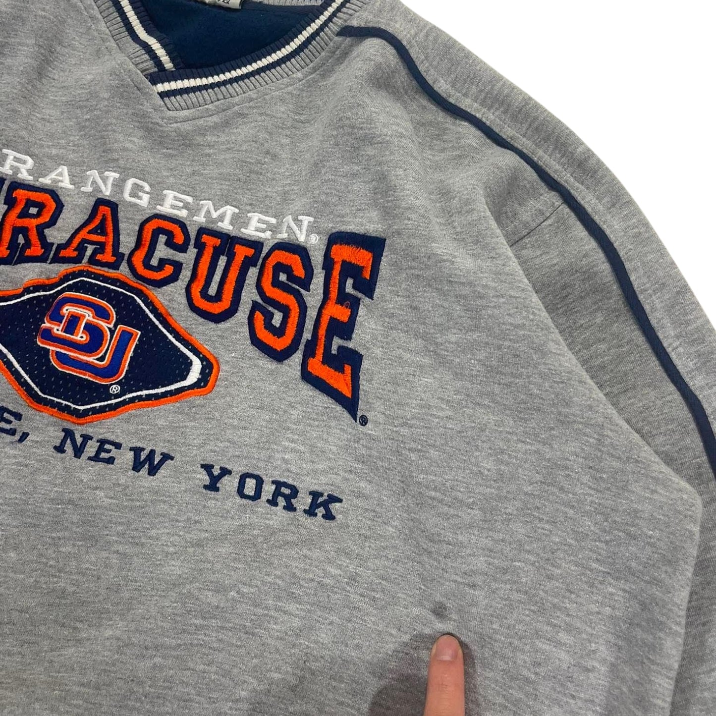 VINTAGE EMBROIDERED LEE SPORT SYRACUSE UNIVERSITY GREY CREWNECK (L)