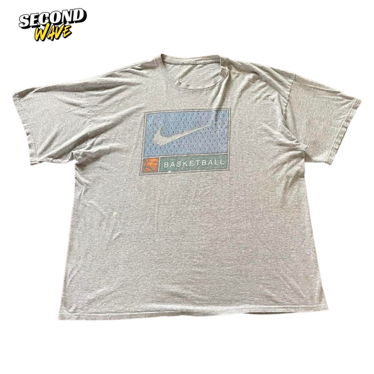 VINTAGE NIKE GREY BASKETBALL TEE WITH GRAPHIC DESIGN (XL)