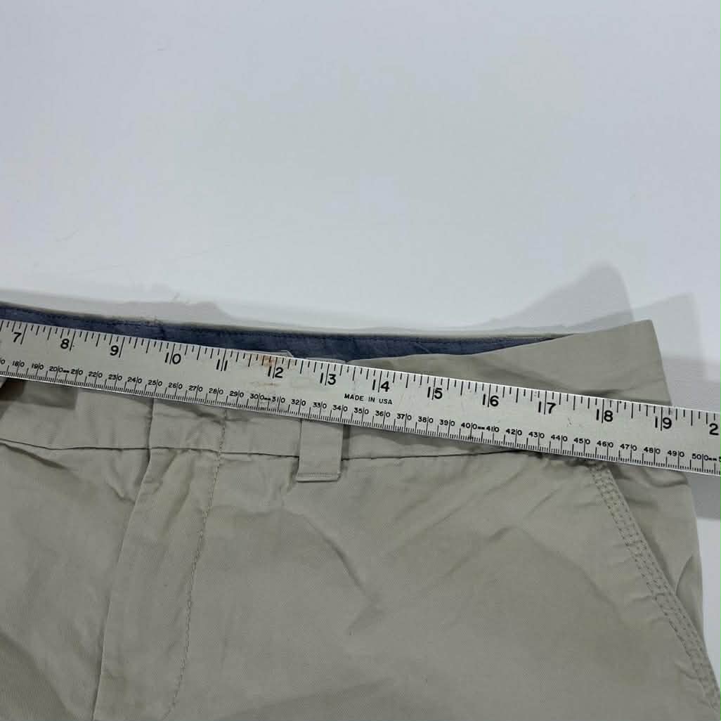 TOMMY HILFIGER KHAKI CHINO SHORTS (16)