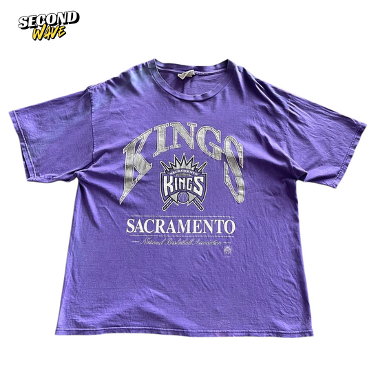 VINTAGE FADED LEE PURPLE SACRAMENTO KINGS NBA TEE (XL-XXL)
