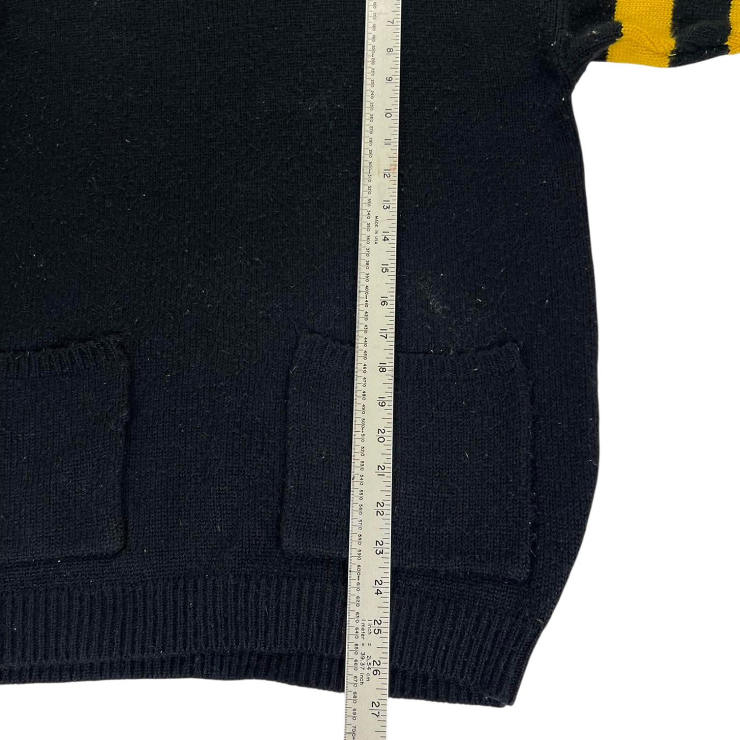 VINTAGE YELLOW AND BLACK STRIPED TURTLENECK SWEATER (L)