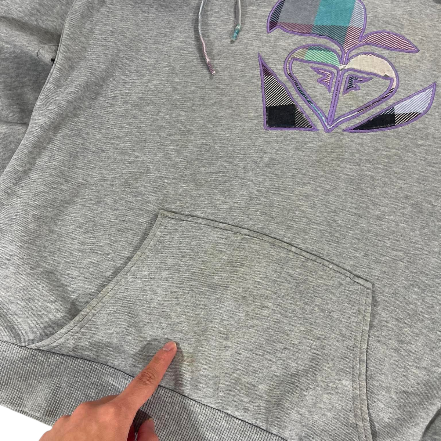 TRASHED VINTAGE ROXY GREY HOODED SWEATSHIRT WITH PLAID LINING (14)
