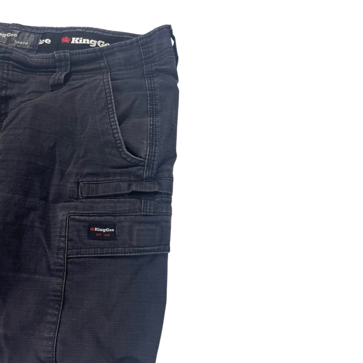 Y2K KING GEE BLACK CARGO SHORTS (38)