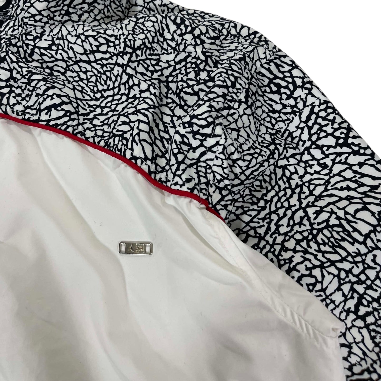 JORDAN WHITE & BLACK CEMENT WINDBREAKER (XL)