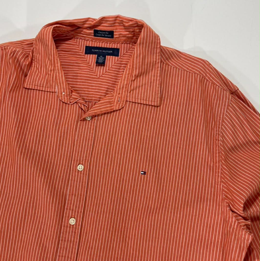 VINTAGE TOMMY HILFIGER ORANGE STRIPED BUTTON UP SHIRT (L-XL)