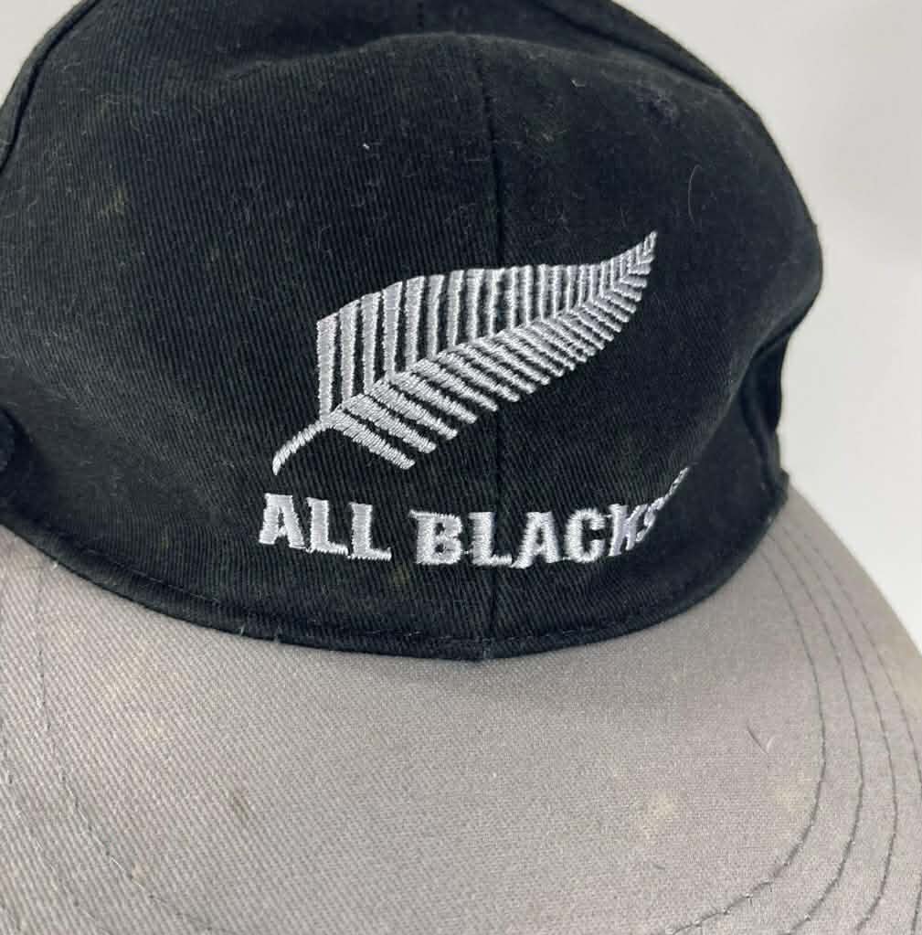 ALL BLACKS BLACK AND GREY SNAPBACK HAT