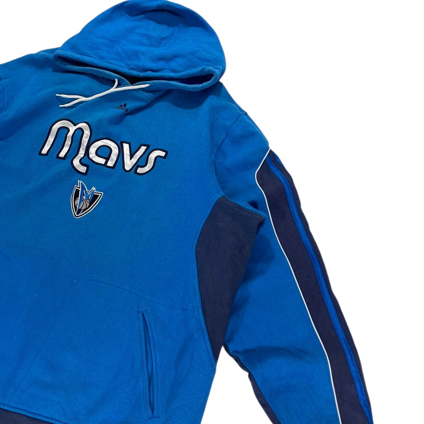 VINTAGE ADIDAS DALLAS MAVERICKS BLUE HOODIE (XL-XXL)
