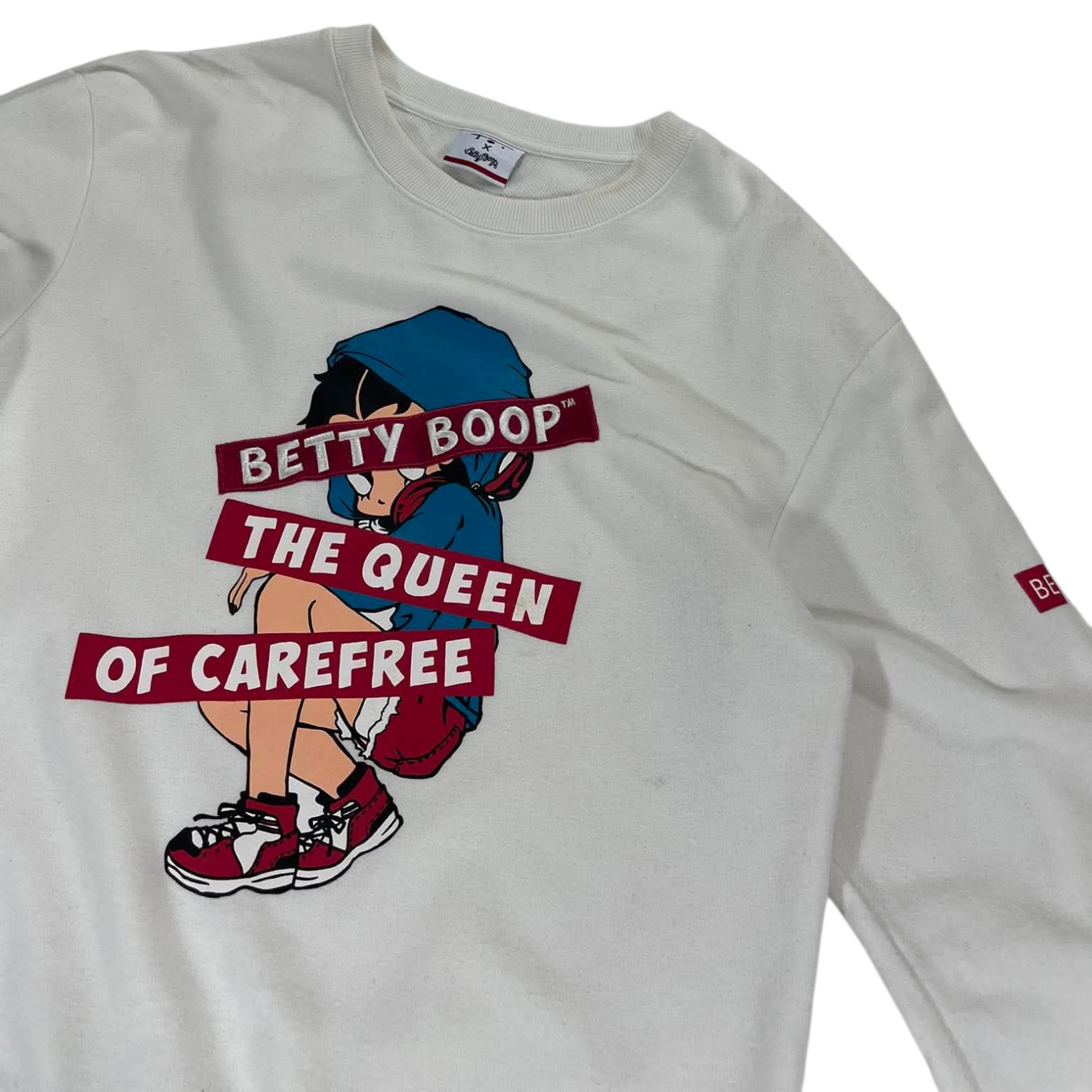 VINTAGE EMBROIDERED BETTY BOOP X T.O. THE QUEEN OF CAREFREE WHITE SWEATSHIRT (M)