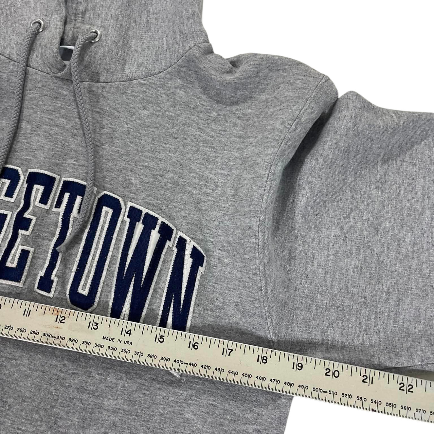 VINTAGE CHAMPION GEORGETOWN HOODIE (S - M)