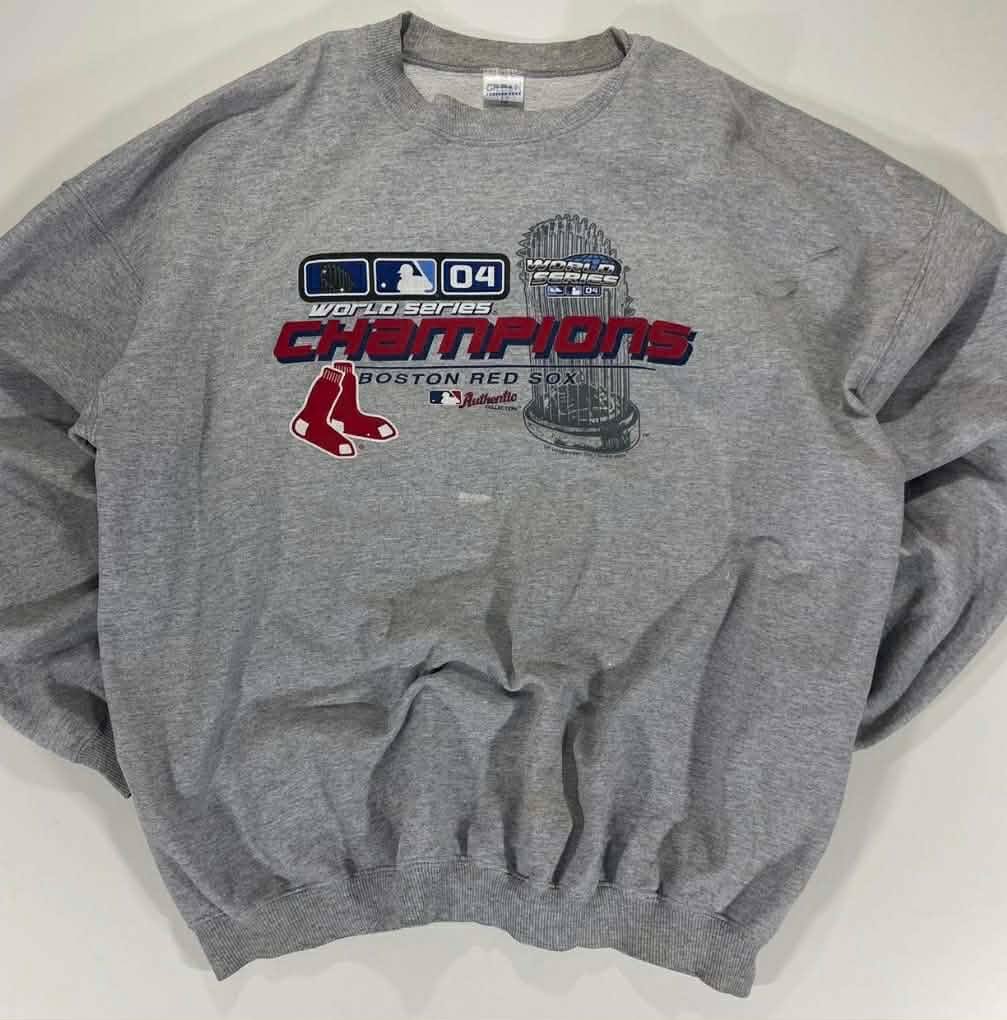 2004 BOSTON RED SOX WORLD SERIES CHAMPIONS GREY CREWNECK SWEATSHIRT (XL-XXL)
