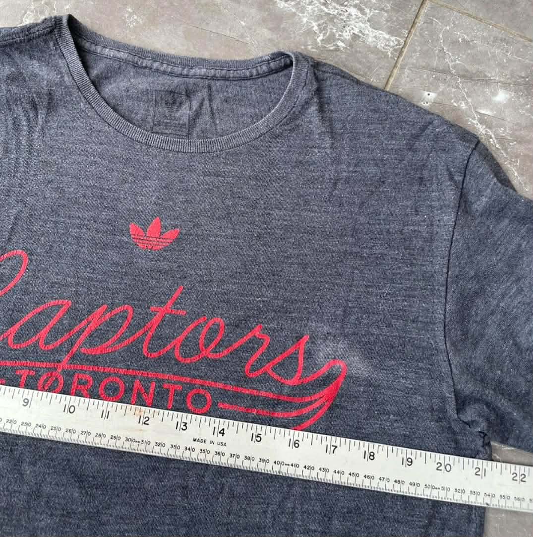 ADIDAS GREY TORONTO RAPTORS TEE (M)