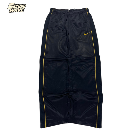 VINTAGE NIKE DRI-FIT TRACK PANTS (M)'¹⁶