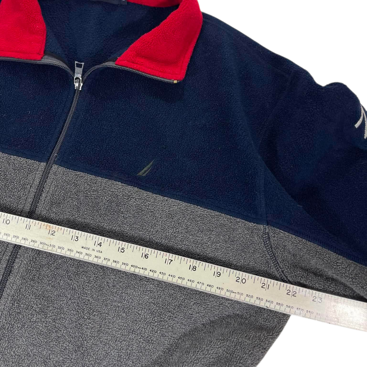 VINTAGE NAUTICA NAVY BLUE FLEECE JACKET (S-M)