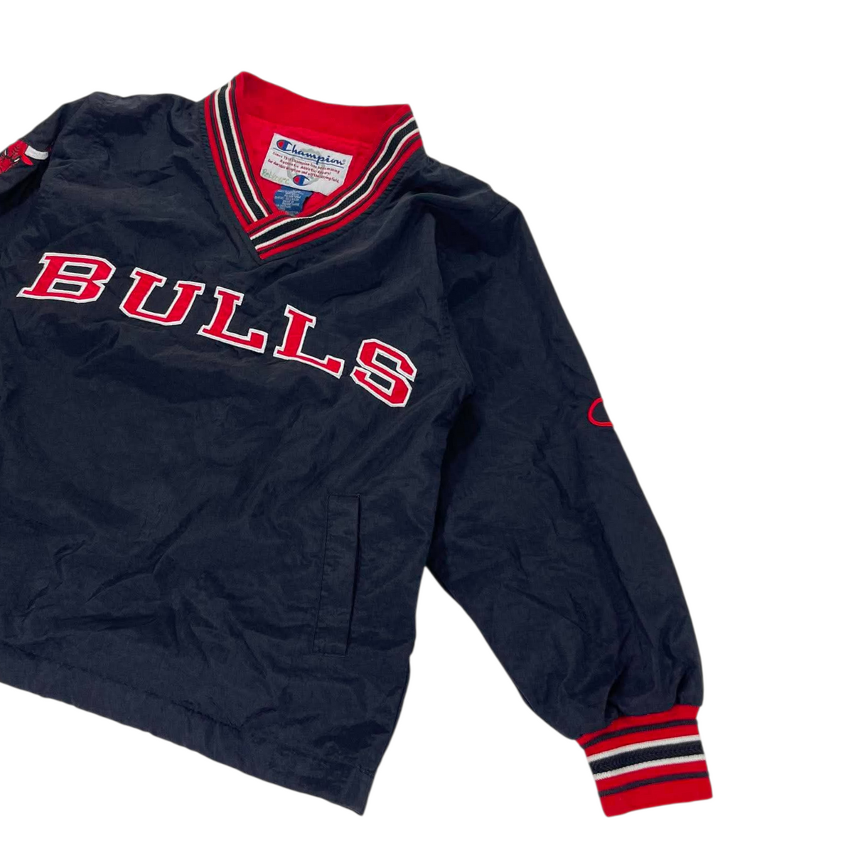 VINTAGE CHAMPION CHICAGO BULLS PULLOVER (BEST FIT SMALL)