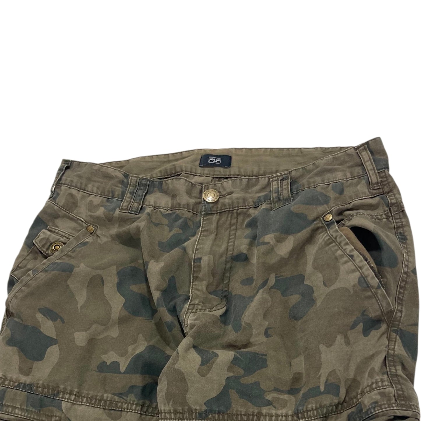VINTAGE F&F CAMO CARGO PANTS (32")