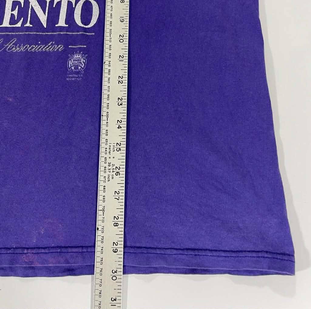 VINTAGE SACRAMENTO KINGS NBA TEE (XL)