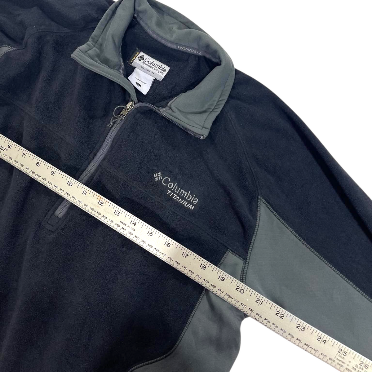 COLUMBIA TITANIUM FLEECE QUARTER ZIP (L)