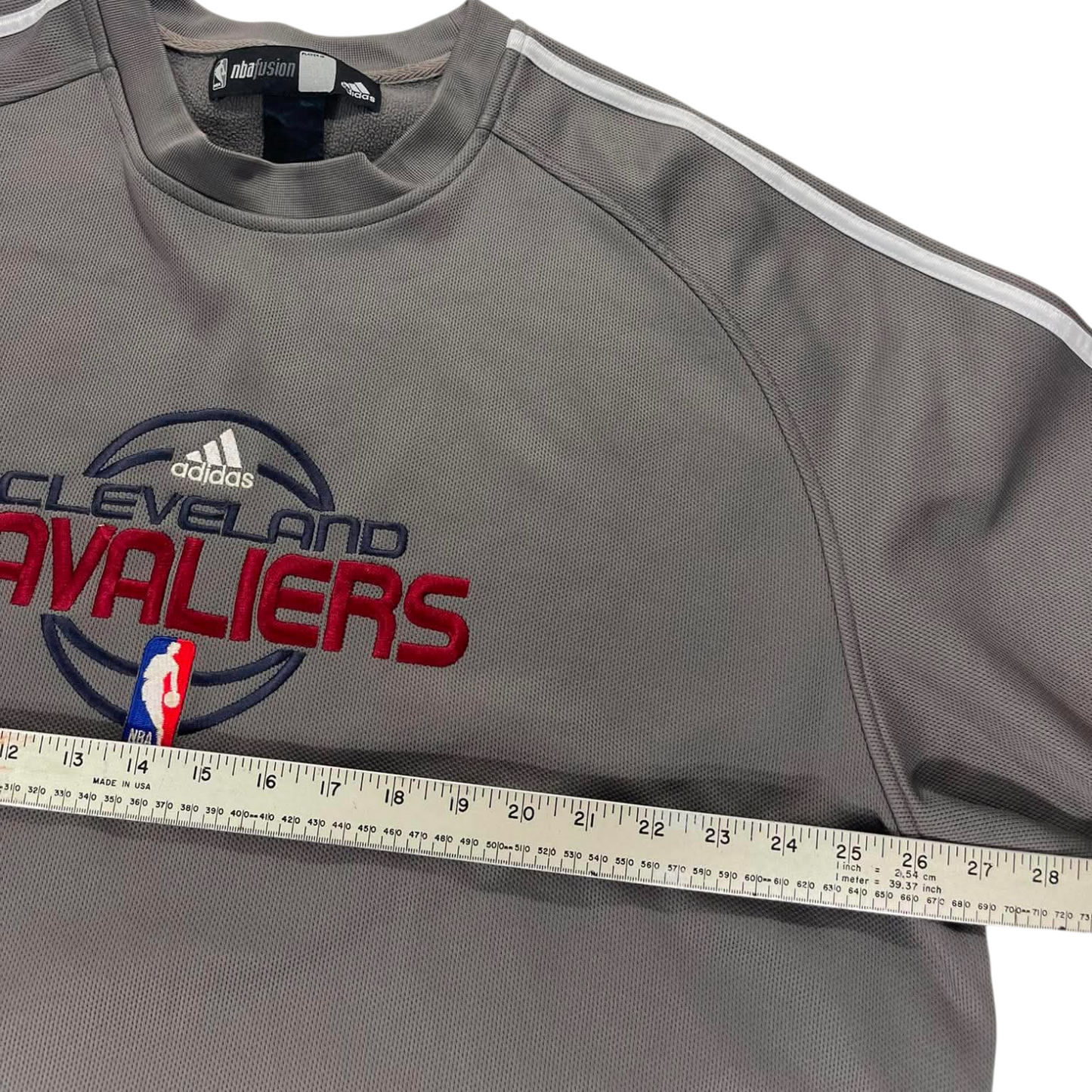 VINTAGE ADIDAS CLEVELAND CAVALIERS GREY WARM UP LONG SLEEVE JERSEY (XL-XXL)