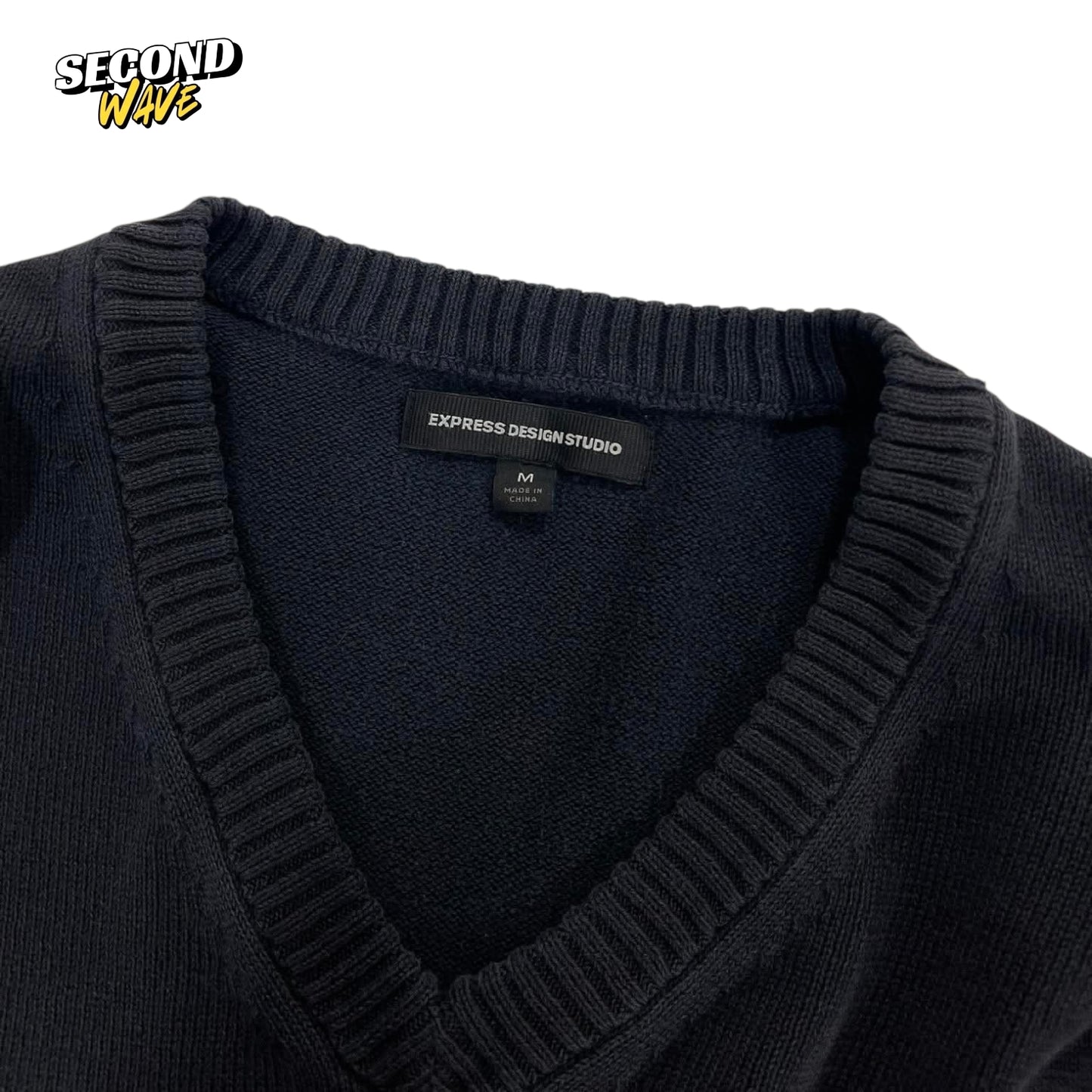 EXPRESS DESIGN STUDIO V-NECK SWEATER (M)