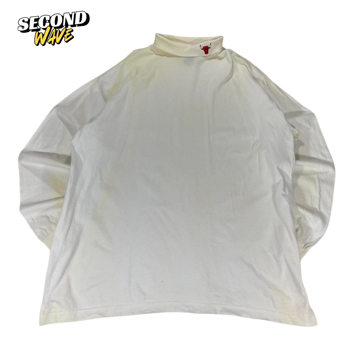 VINTAGE CHICAGO BULLS WHITE LONG SLEEVE MOCK NECK SHIRT (XL)