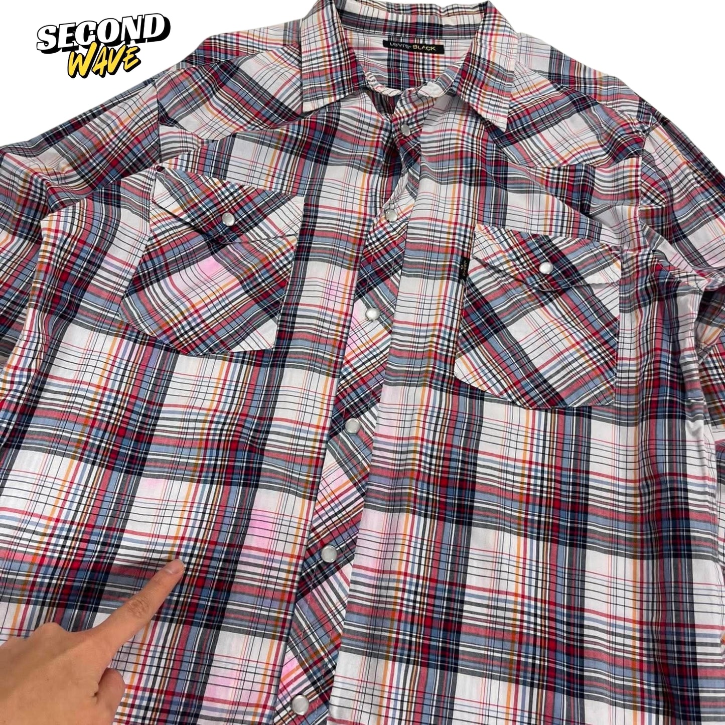 LEVI'S BLACK BUTTON UP SHIRT (L)