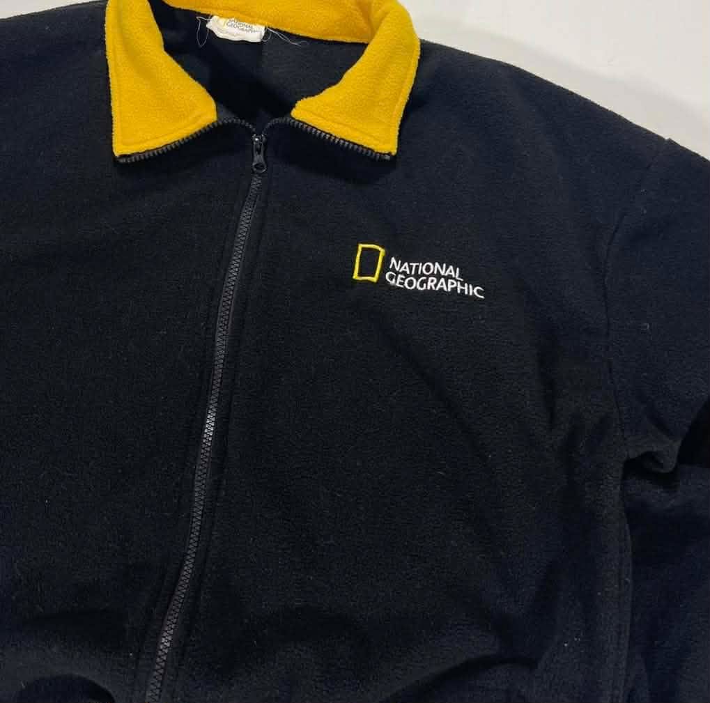 VINTAGE NATIONAL GEOGRAPHIC FLEECE JACKET (L)