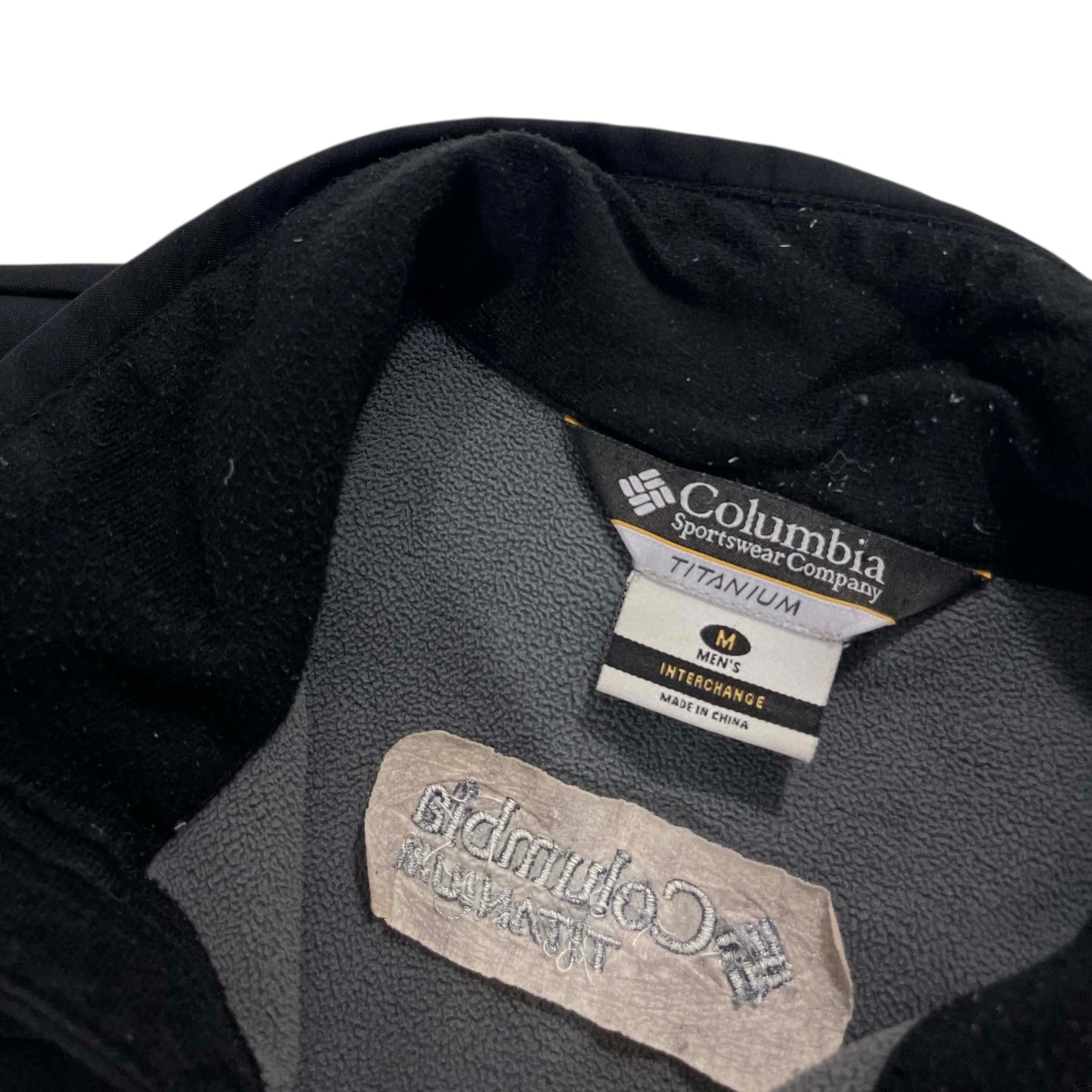 COLUMBIA TITANIUM BLACK JACKET (M)