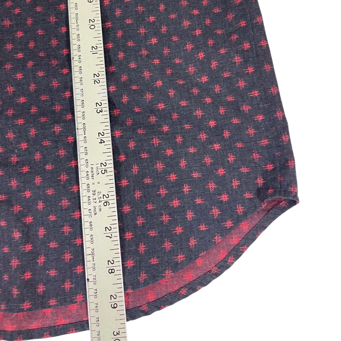 VINTAGE NIKE BLACK & RED BUTTON UP SHIRT (S)