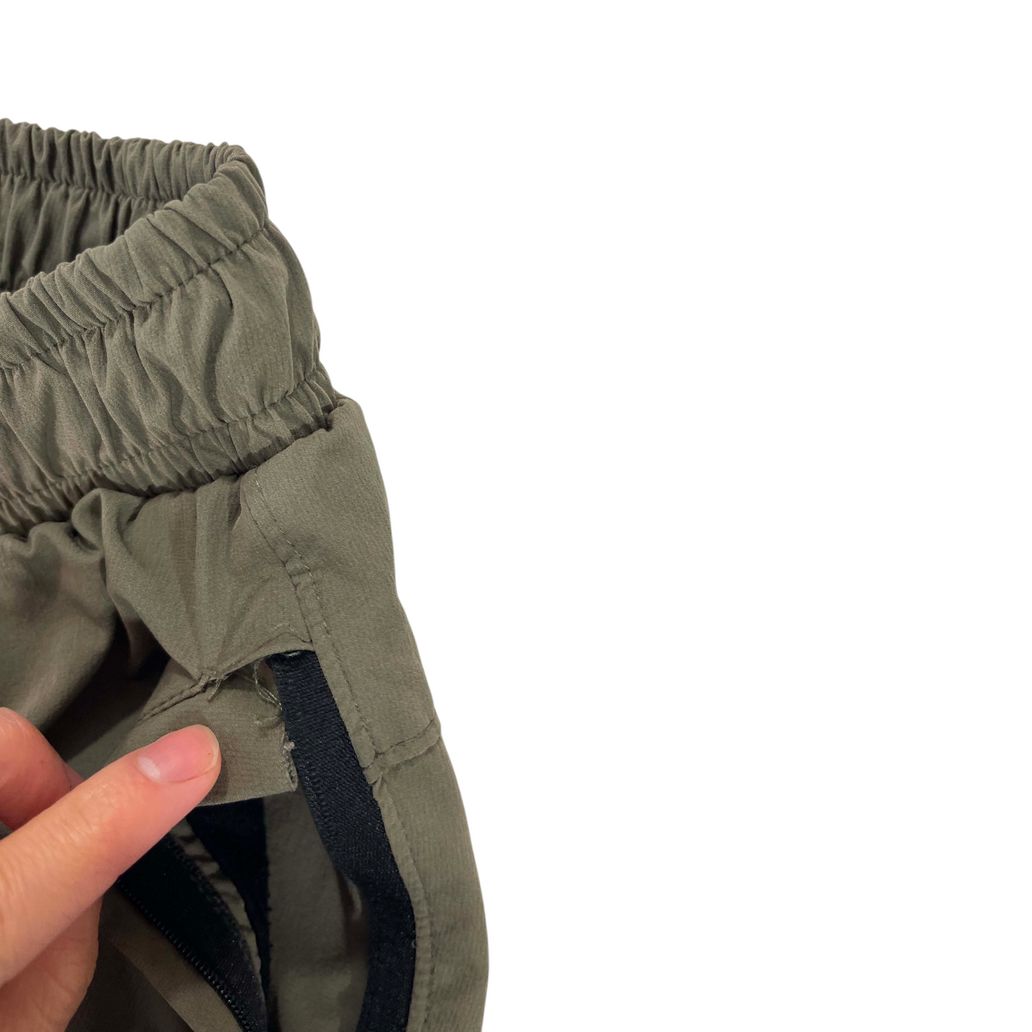 NIKE OLIVE SHORT (M)