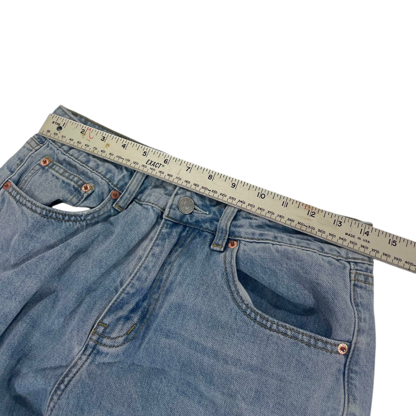 SUBTITLED LIGHT WASHED BLUE JEANS (28)