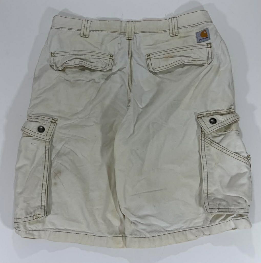TRASHED CARHARTT CREAM CARGO SHORTS (32)