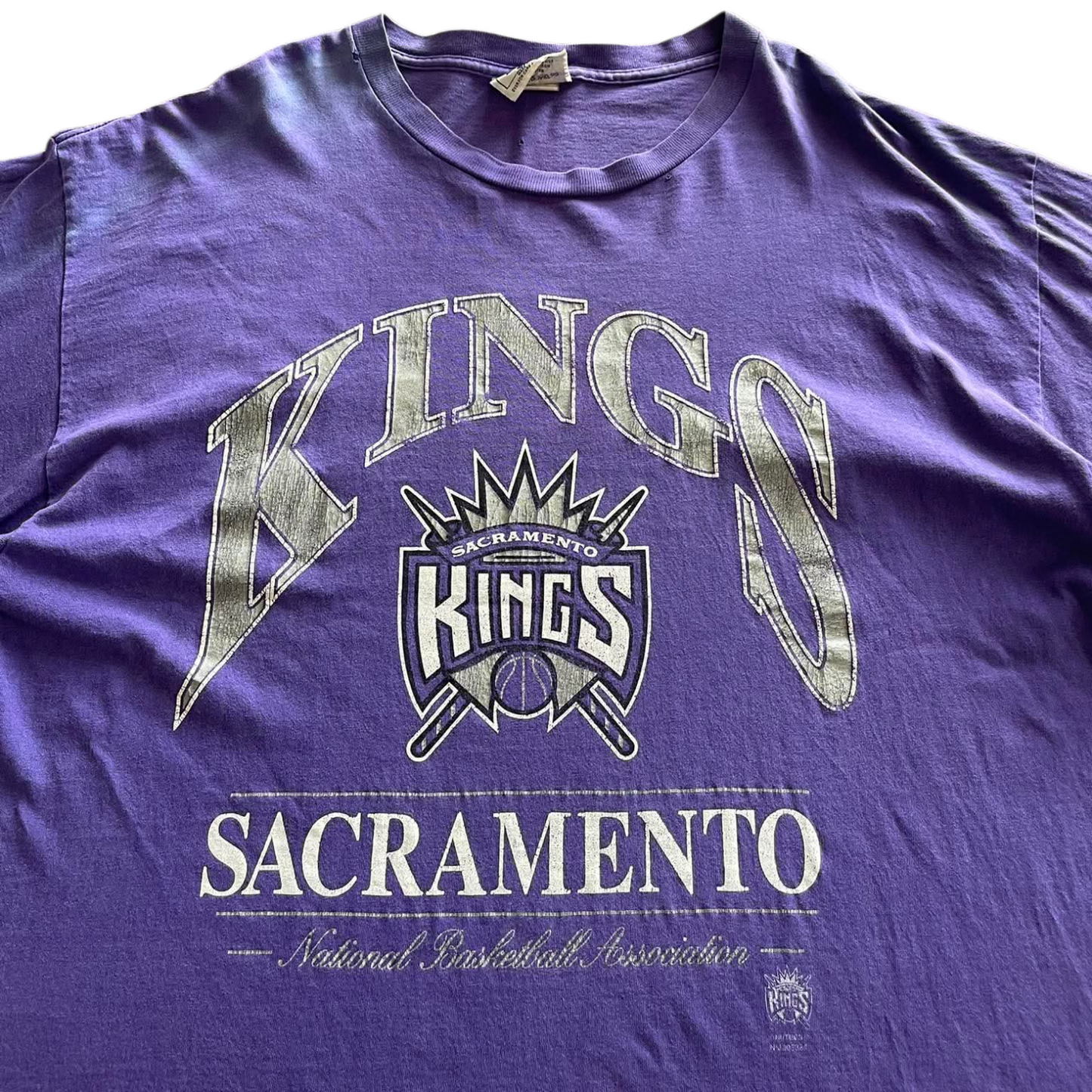 VINTAGE FADED LEE PURPLE SACRAMENTO KINGS NBA TEE (XL-XXL)