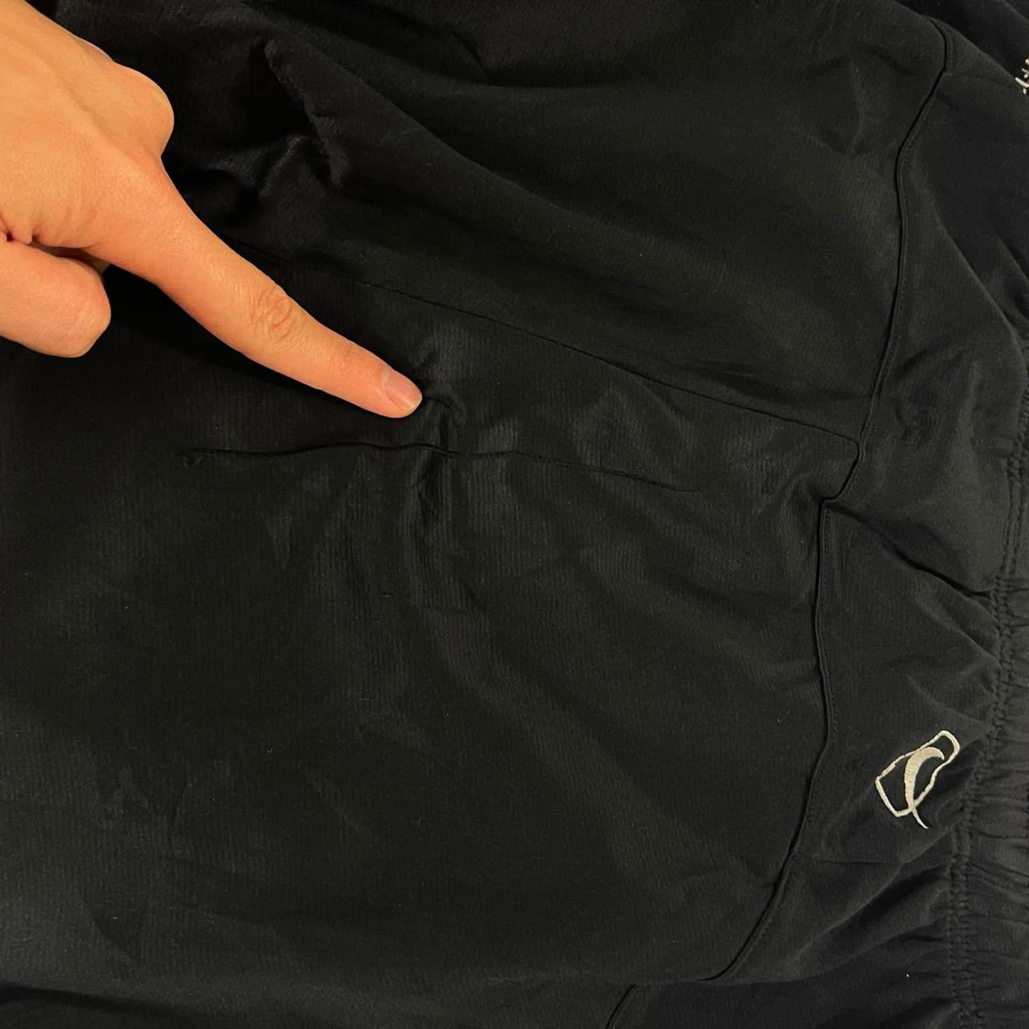 NIKE BLACK TRACK PANTS⁸ (BEST FIT M)