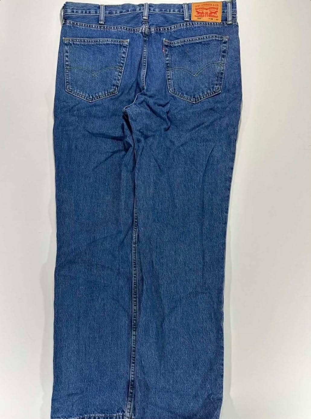 LEVIS'S 516 BLUE JEANS (38)