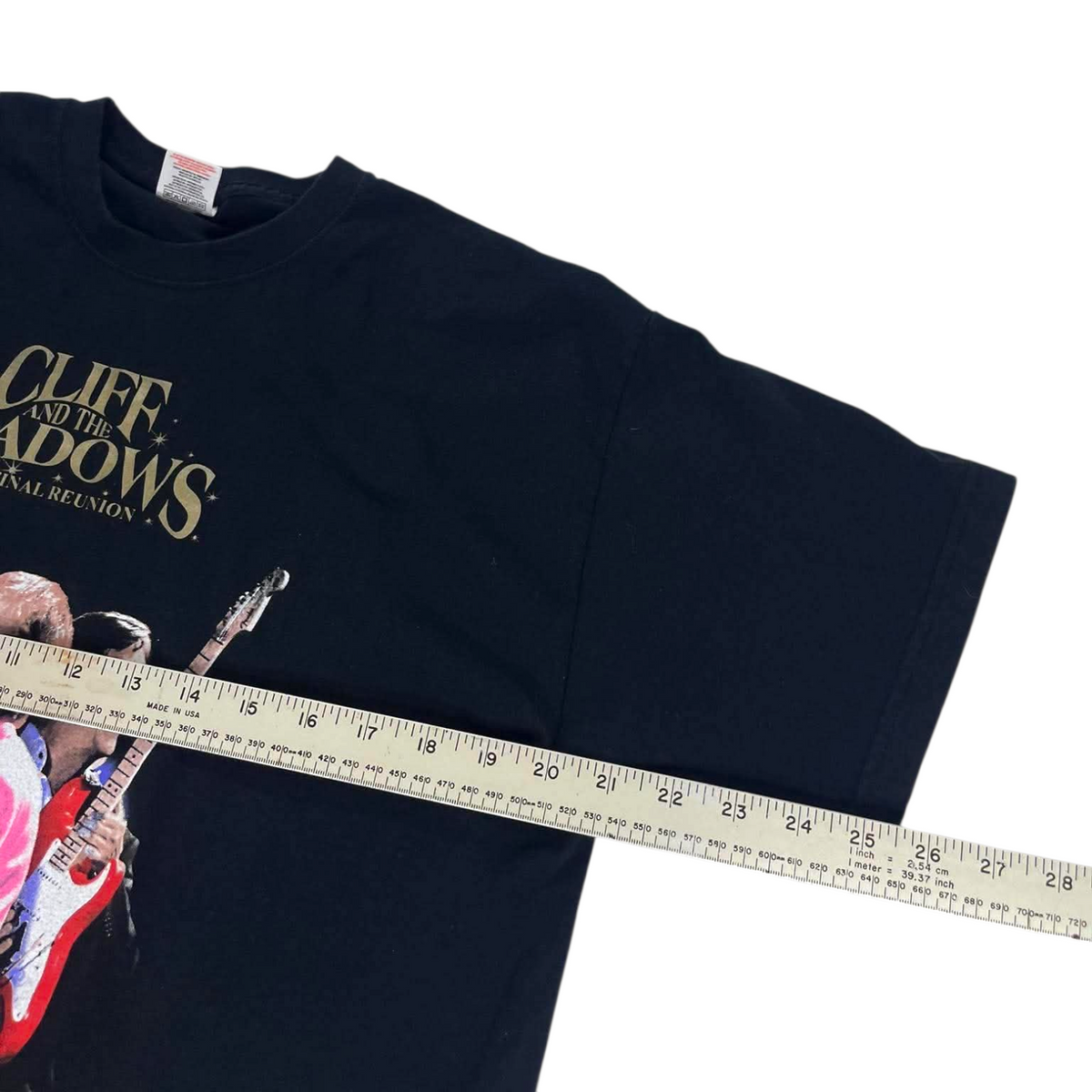 CLIFF AND THE SHADOWS T-SHIRT (L)