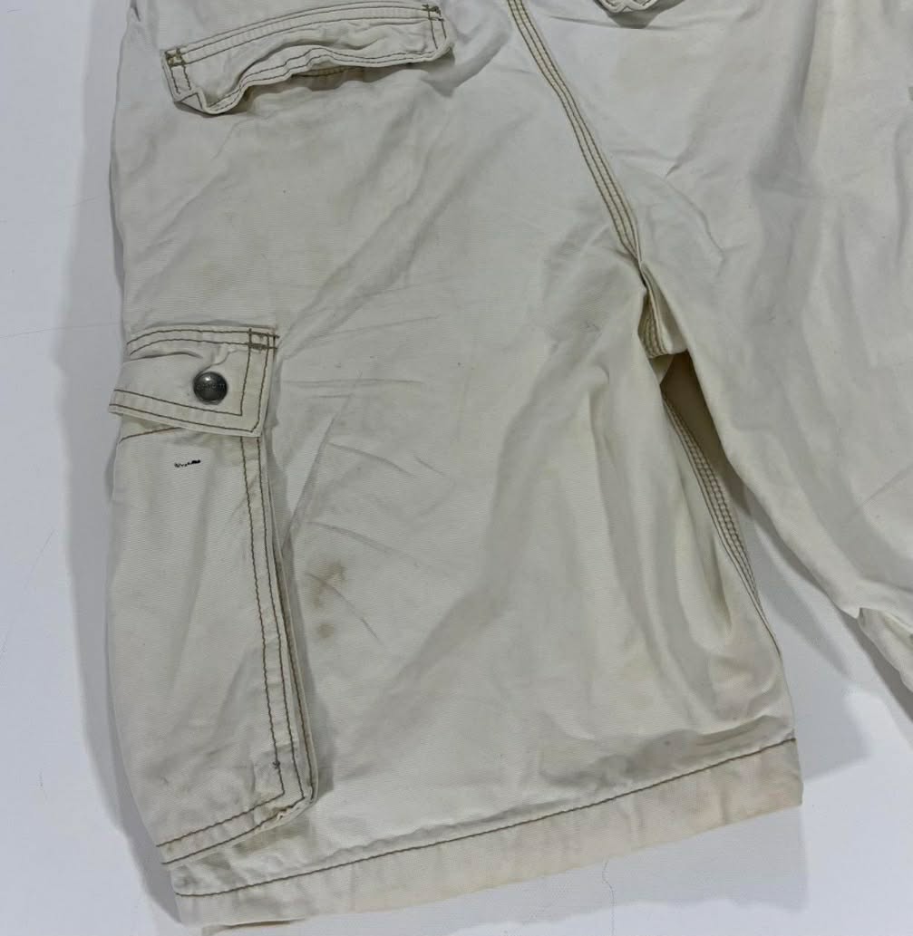 TRASHED CARHARTT CREAM CARGO SHORTS (32)
