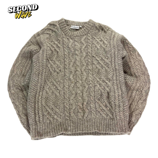 100% WOOL 90S BROWN CABLE KNIT SWEATER (L)