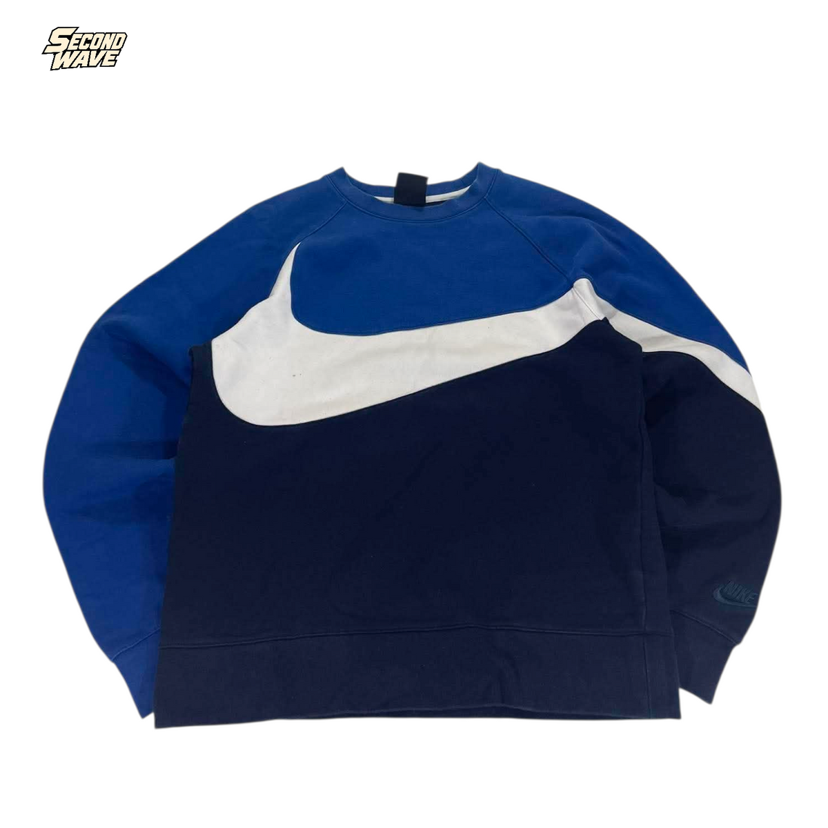 NIKE BLUE & NAVY BIG SWOOSH CREWNECK (M)