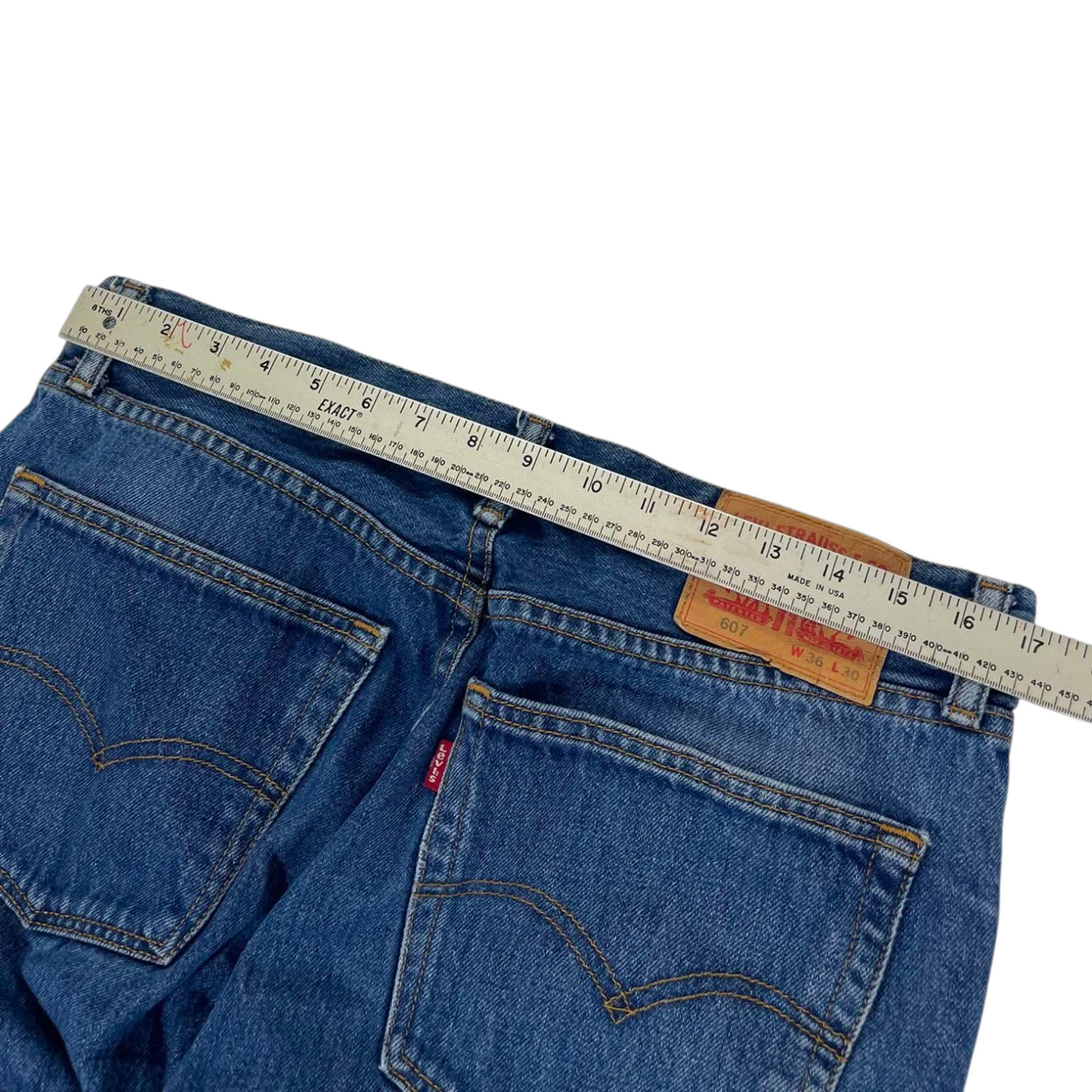 VINTAGE LEVI'S BLUE DENIM JEANS (34)
