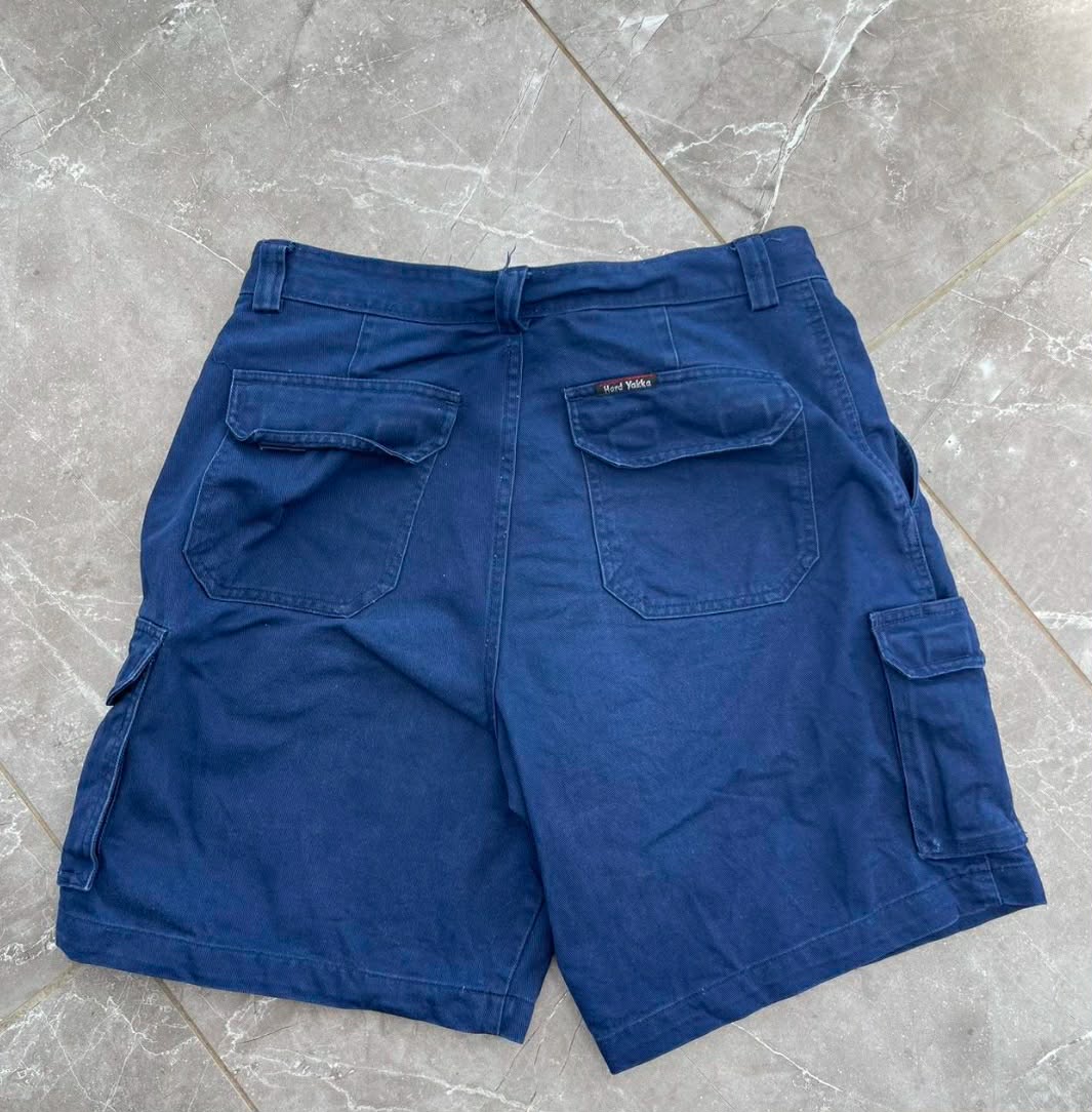 HARD YAKKA NAVY BLUE CARGO SHORTS (32)