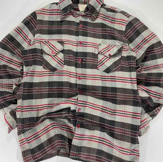 VINTAGE HEAVY MATERIAL RED AND GREY PLAID BUTTON UP SHIRT (L-XL)
