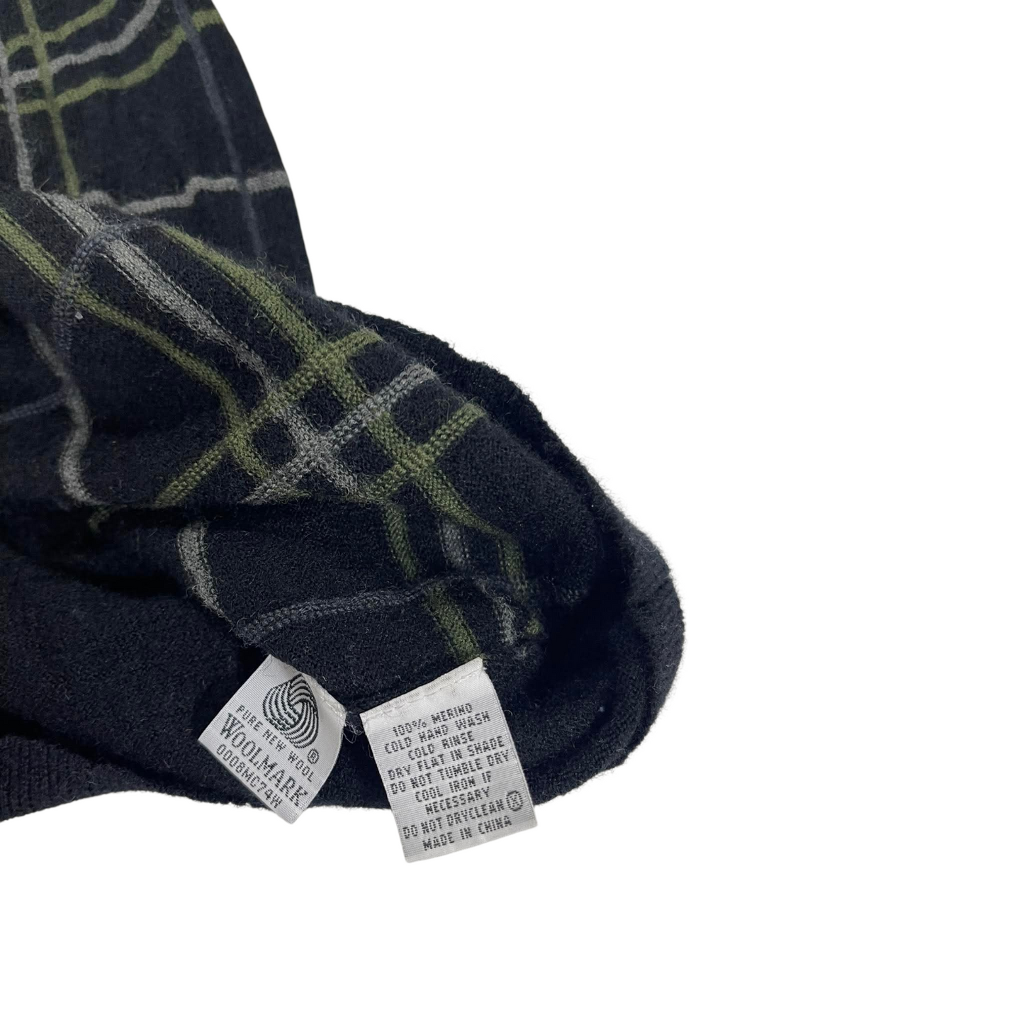 BARKERS PURE NEW WOOL PLAID SWEATER (M)