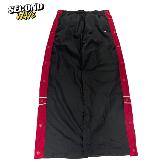 VINTAGE SNAP ON NIKE BAGGY TRACK PANTS (L)