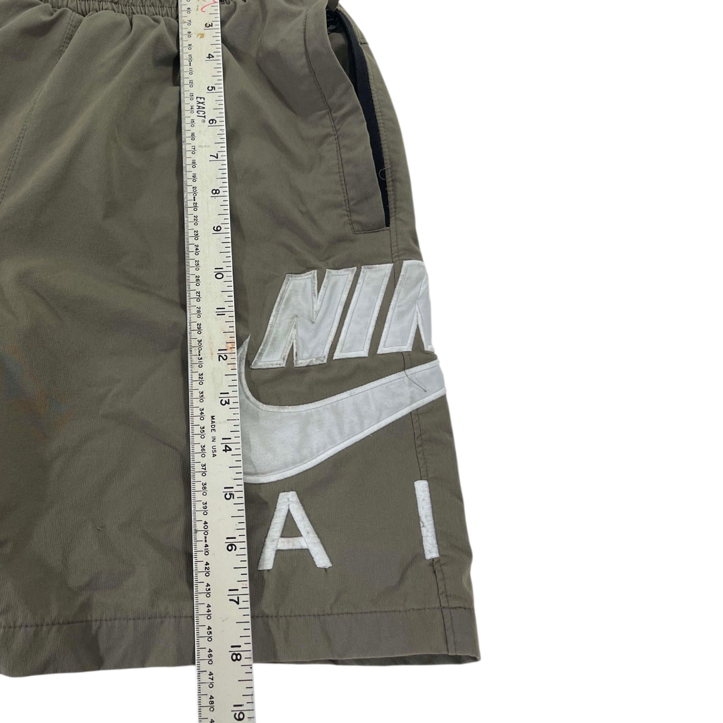 NIKE OLIVE SHORT (M)