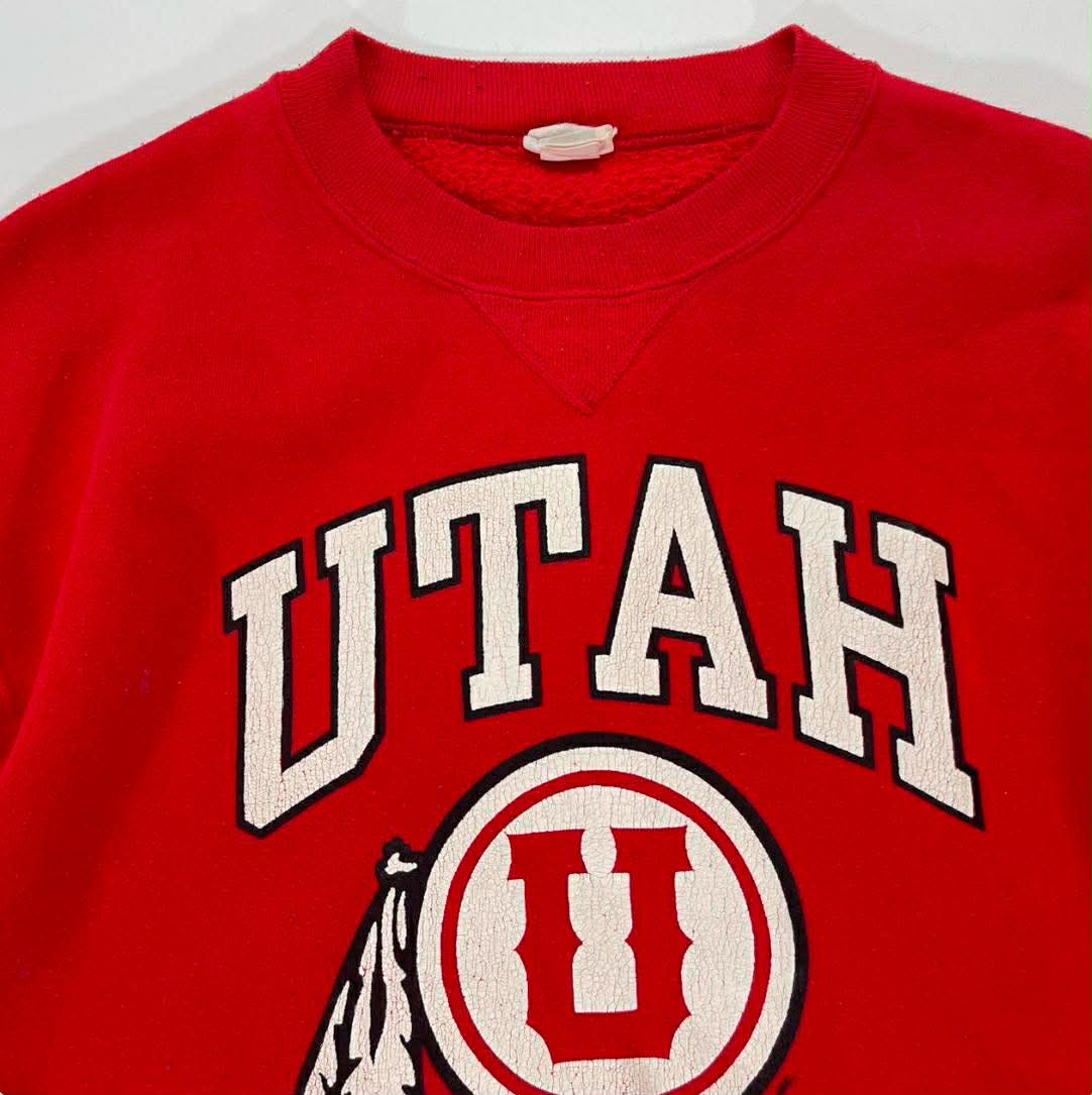 VINTAGE RED UNIVERSITY OF UTAH CREWNECK SWEATSHIRT (M-L)