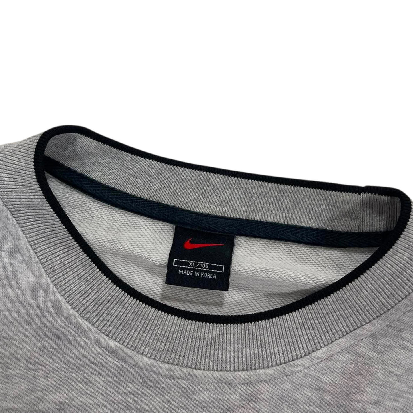 VINTAGE NIKE GREY ATHLETIC SPELLOUT CREWNECK SWEATSHIRT (L-XL)