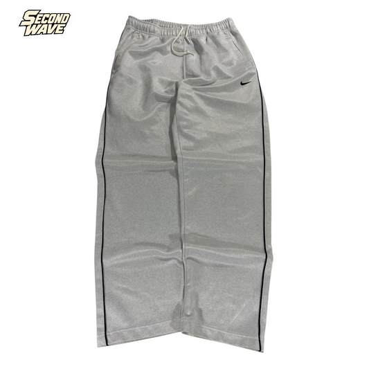 Y2K NIKE GRAY BAGGY SWEATPANTS (L)'¹³